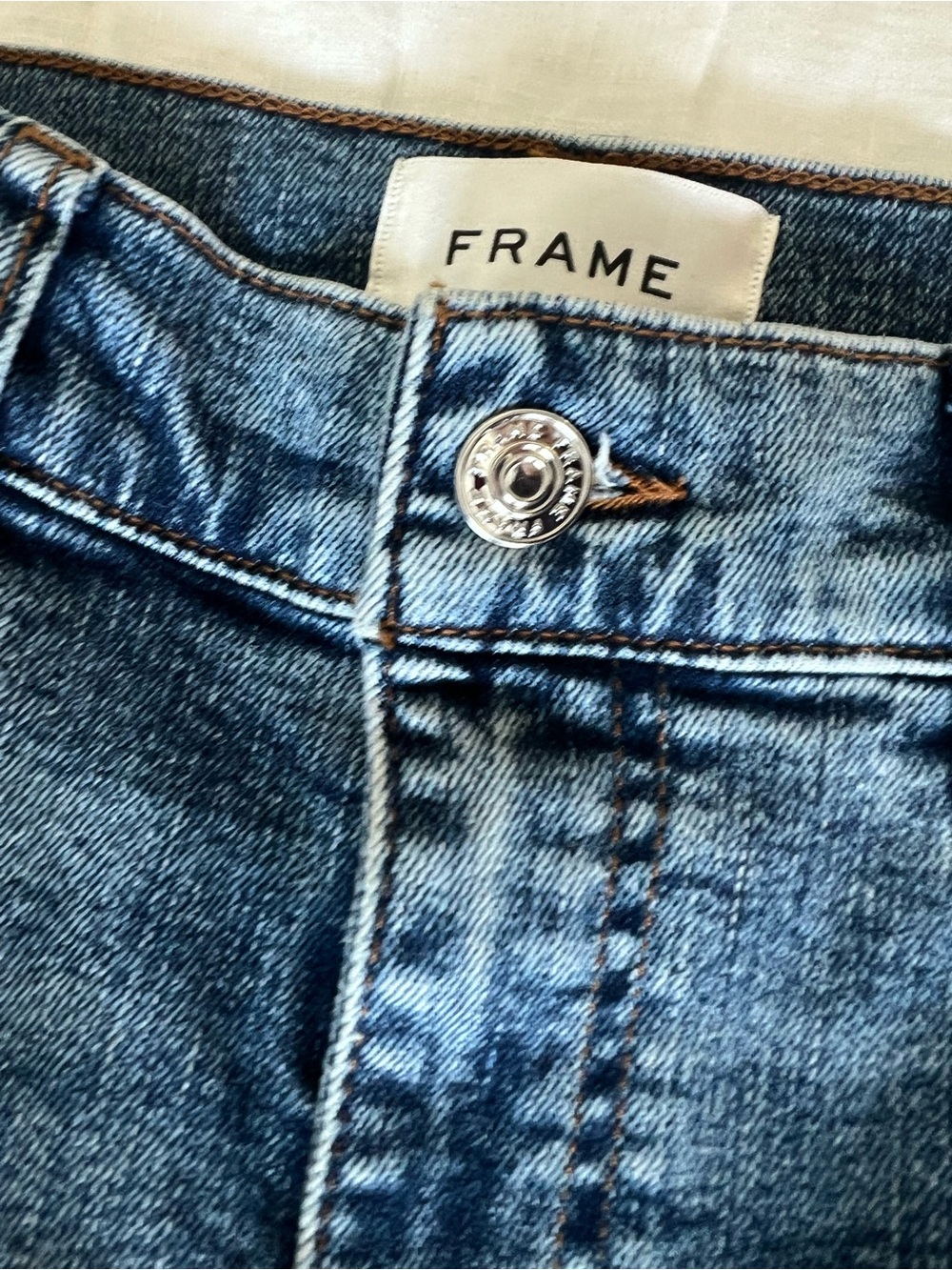 Frame Denim High-Rise Wide Leg Jeans in Dark Blue Wash -24” waist - 30” inseam - Picture 5 of 7